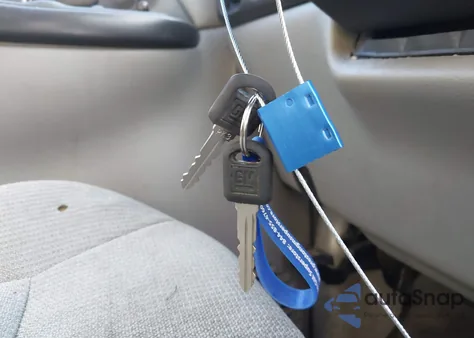 2004 Chevrolet Venture Plus из США, поврежденный, VIN 1GNDU03EX4DD50788